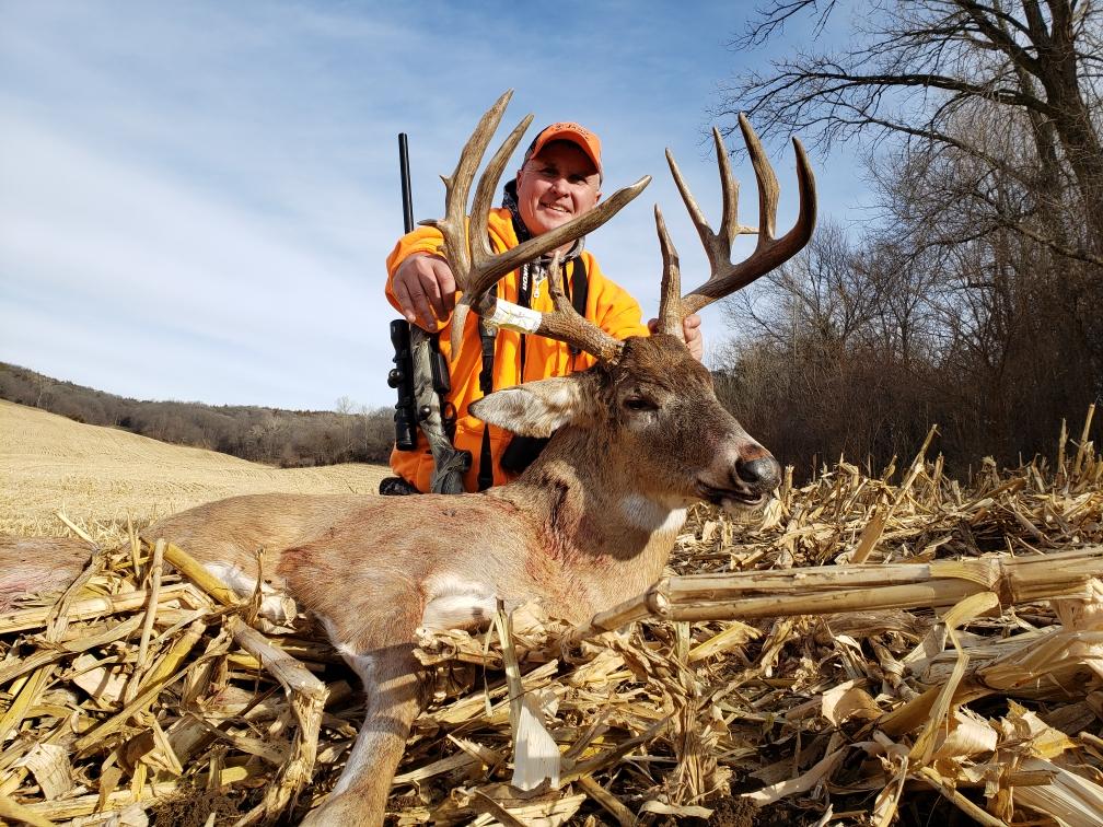 Monona IA buck-174.JPG