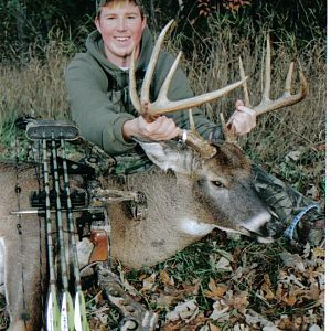 2004 WI Bow
