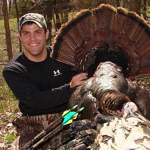 2009 Archery Turkey
25.5 lbs with 9.5" beard and spurs just shy of 1 1/2"