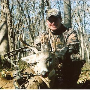 Buck I shot in 2007, first buck ever filmed for Haastyle Hunting TV, 3 beamed buck from Missouri