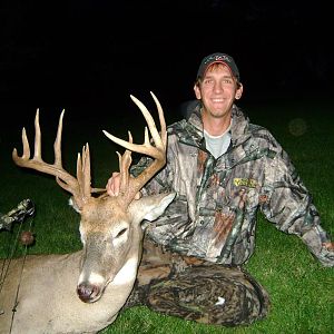 Seth's 2009 159 6/8 17 pointer taken during opening day of Iowa's Archery Season