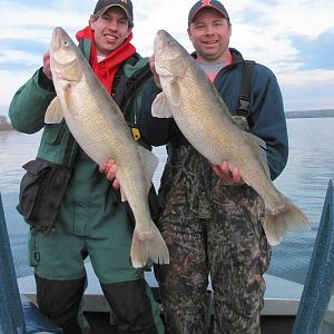 twin 15 lb walleyes caught on jigs withing 4 hours!